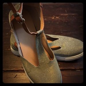 Size 8.5 women’s. Sparkle flats with ankle strap